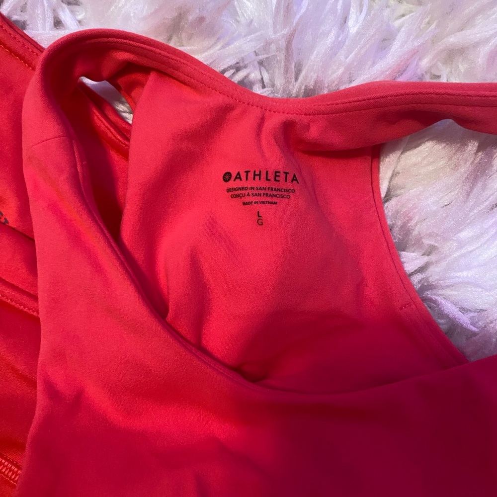 Athleta workout set! No tags on them but rarely ever worn!